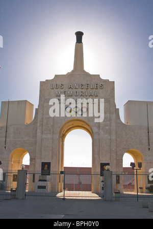 LOS ANGELES, CA - 22 AUGUST: Eingang von der Los Angeles Memorial Coliseum, 22. August 2010 in Los Angeles, Kalifornien. Stockfoto