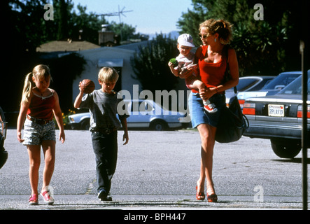 JULIA ROBERTS & KINDER ERIN BROCKOVICH (2000 Stockfoto ...