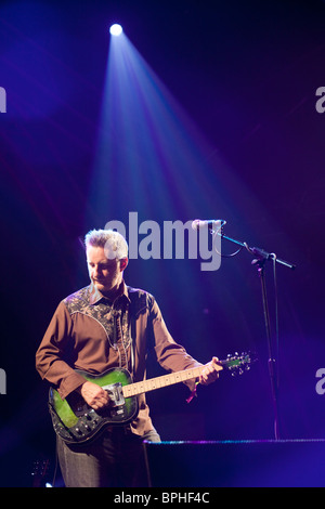 Billy Bragg auf dem Green Man Festival 2010, Glanusk Park, Brecon Beacons, Wales Stockfoto