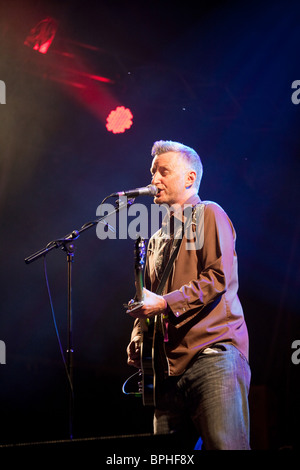 Billy Bragg auf dem Green Man Festival 2010, Glanusk Park, Brecon Beacons, Wales Stockfoto