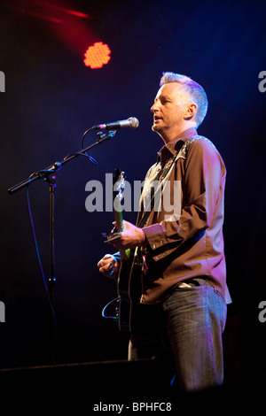 Billy Bragg auf dem Green Man Festival 2010, Glanusk Park, Brecon Beacons, Wales Stockfoto