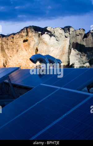 Sonnenkollektoren in Zypern Stockfoto