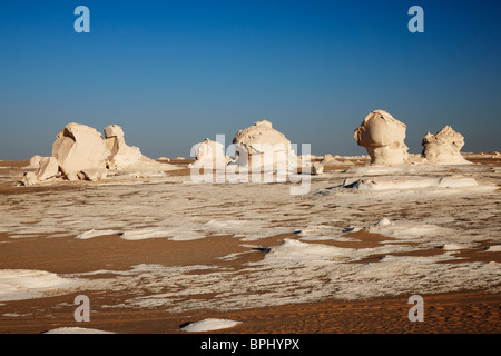 Weiße Wüste in der Nähe von Farafra Oase, westliche Wüste, Ägypten, Afrika Stockfoto