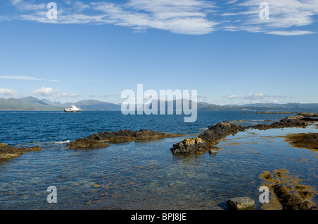 Auto und Personenfähre von Mallaig, Armadale auf der Isle Of Skye von Caledonian MacBrayne betrieben Stockfoto