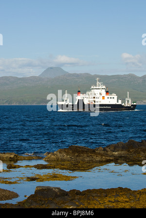 Auto und Personenfähre von Mallaig, Armadale auf der Isle Of Skye von Caledonian MacBrayne betrieben Stockfoto