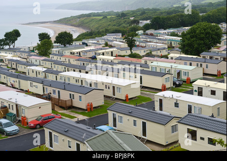 Wohnwagenpark Familienurlaub Wohnwagen außerhalb der Meer Stadt von New Quay Ceredigion West Wales UK Stockfoto