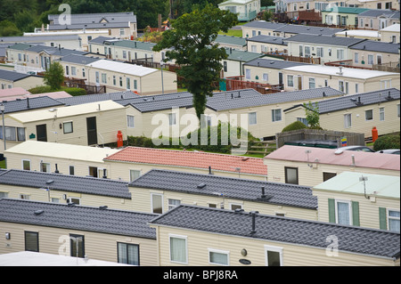 Wohnwagenpark Familienurlaub Wohnwagen außerhalb der Meer Stadt von New Quay Ceredigion West Wales UK Stockfoto