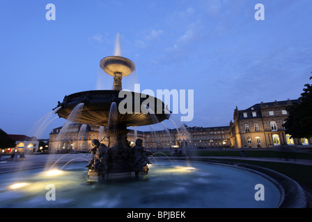 Schloss Platz mit Brunnen, neues Schloss, Stuttgart, Baden-Württemberg, Deutschland Stockfoto
