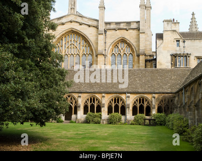 Der Kreuzgang des New College in Oxford, England Stockfoto