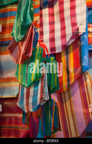 Argentinien, Salta Provinz Salta. Taschen, Mercado Central. Stockfoto