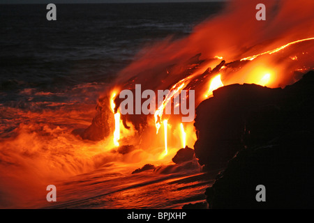 7. April 2005 - Kilauea Lava Flow Meer Eintrag, Big Island, Hawaii. Stockfoto