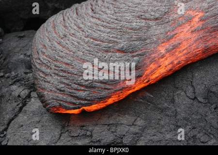 10. April 2005 - Kilauea Pahoehoe-Lava Flow, Big Island, Hawaii. Stockfoto
