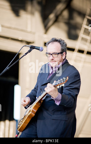 Sacramento, Ca - Juli 17,2008: Sänger Elvis Costello auf der Bühne führt im Sleep train Amphitheater in Marysville, Ca Stockfoto