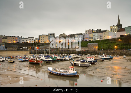 View of the town and harbour, Tenby, Pembrokeshire, Dyfed, Wales, Great Britain, United Kingdom, UK, Europe Stockfoto