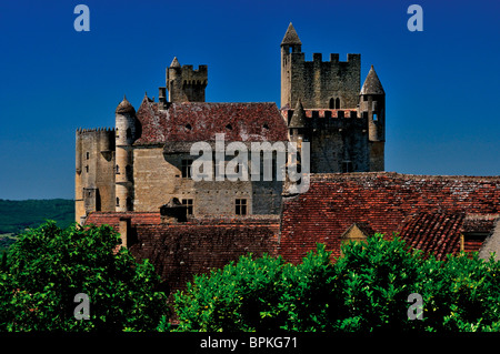 Frankreich: Westliche Blick auf Chateau de Beynac Stockfoto