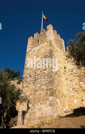 Eine Defensive Turm am Castelo de São Jorge (Lissabon Schloss) in der portugiesischen Hauptstadt. Stockfoto