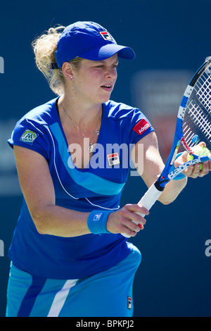 Kim Clijsters (BEL) im Wettbewerb bei der 2010 US Open Tennis Stockfoto