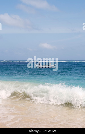 Fischer am Indischen Ozean in Unawatuna Beach, Sri Lanka, bei einem Besuch im Jahr 2010 getroffen. Stockfoto