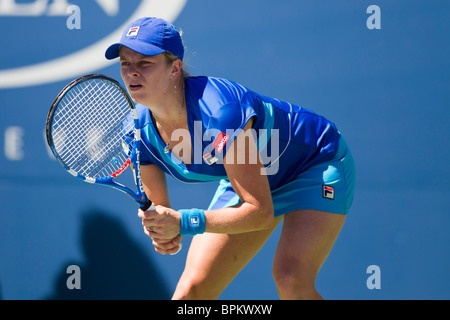 Kim Clijsters (BEL) im Wettbewerb bei der 2010 US Open Tennis Stockfoto