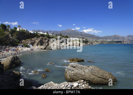 Blick auf Playa de Calahonda, Nerja, Andalusien, Spanien Stockfoto