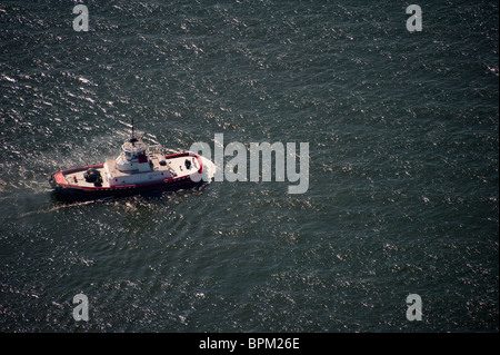 Crowley Tug Boat Antwort in Georgia Strait, Washington Stockfoto