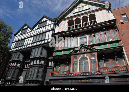 TUDOR Gebäude in Exeter High Street. Devon, England, Großbritannien Stockfoto
