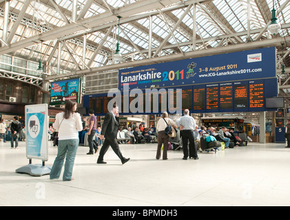 Die Haupthalle des Hauptbahnhofs in Glasgow. Stockfoto