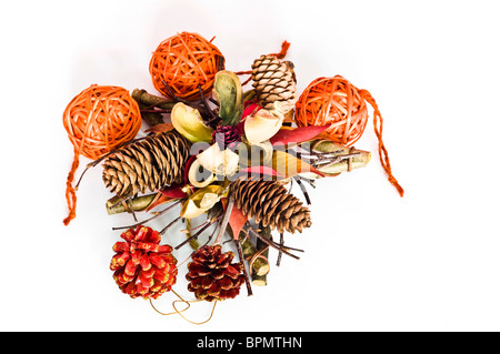 Weihnachtsschmuck - Kegel, Bomblets, Ketten Stockfoto