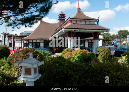 Der chinesische Garage in Langley Park in der Nähe von Beckenham, Kent Stockfoto