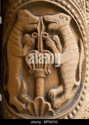 Nahaufnahme von einer Wand auf der Außenseite der Kathedrale von Lincoln, Lincolnshire UK Stockfoto
