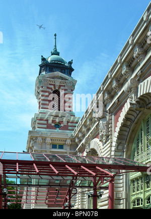 Turm und Front Eingang Ellis Island Main Building Stockfoto