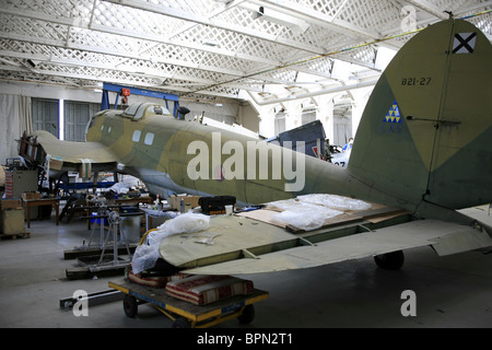 Ein CASA He111 unter Wiederherstellung an das Imperial War Museum Duxford, zuletzt in dem 1969 Film Luftschlacht um England geflogen Stockfoto