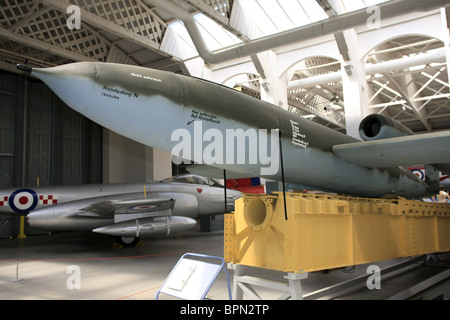 Eine deutsche WW2 V1 fliegende Bombe auf dem Display an das Imperial War Museum Duxford Stockfoto