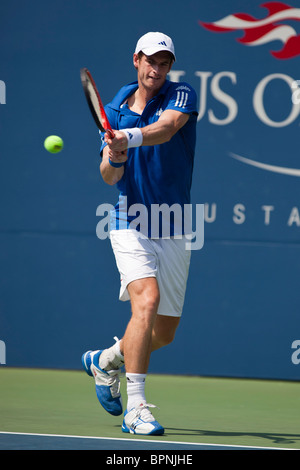 Andy Murray (GBR) im Wettbewerb bei der 2010 US Open Tennis Stockfoto