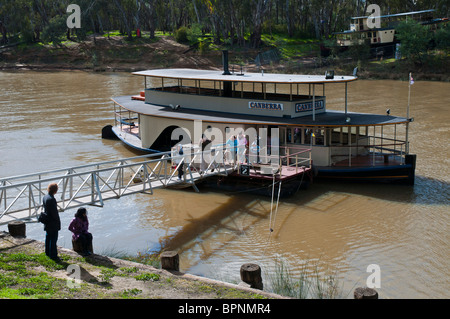 Seite Rad Raddampfer "Canberra" auf dem Murray River am alten Hafen von Echuca in Victoria Stockfoto