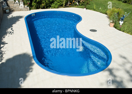 Der Pool im Garten Stockfoto