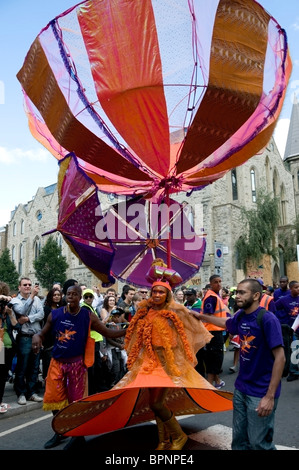 Vielfalt, bunte Königin Elimu Paddington Kunst am Notting Hill Karneval 2010, London, England, Vereinigtes Königreich, Europa, EU Stockfoto