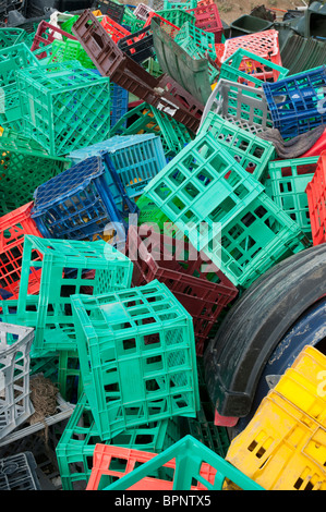 Kunststoffkisten für recycling auf eine recycling-Anlage Stockfoto