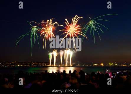 Schönen Feuerwerk über English Bay während der Feier der Lichter 2010, Mexiko Nacht, Vancouver, Britisch-Kolumbien, Kanada Stockfoto