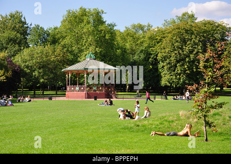 Der Musikpavillon, Queens Park, London Borough of Brent, Greater London, England, Vereinigtes Königreich Stockfoto