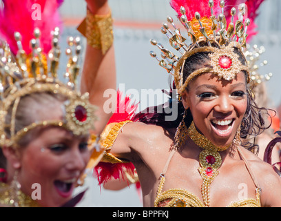 Showgirls an der Notting Hill Carnival (2010), London Stockfoto