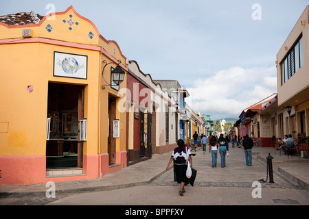 Straßenszene, San Cristobal de Las Casas, Chiapas, Mexiko Stockfoto