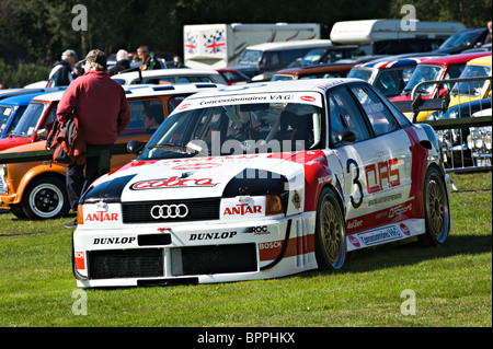 Audi 80 Quattro Touring Rennwagen am Oulton Park Motor Racing Circuit Cheshire England Vereinigtes Königreich UK Stockfoto