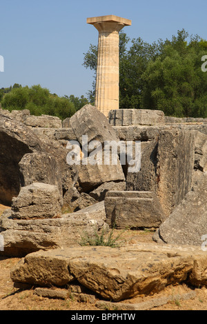 Tempel des Zeus (470-457 v. Chr.) im antiken Olympia. Stockfoto