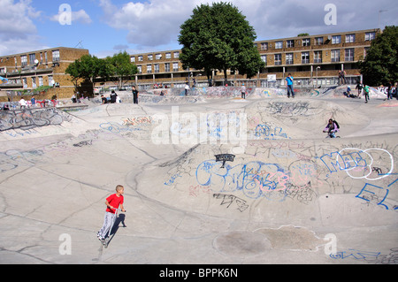 Stockwell Skateboard-Park, Stockwell Road, Stockwell, London Borough of Lambeth, Greater London, England, Vereinigtes Königreich Stockfoto