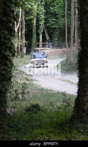 Subaru Rallye-Auto auf der Waldbühne beim Goodwood Festival of speed Stockfoto