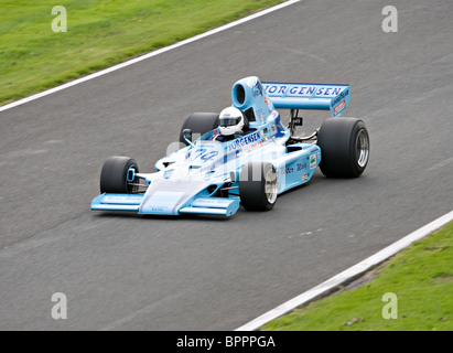 Ein Rennwagen in der Derek Bell-Trophy am Oulton Park Motor Racing Circuit Cheshire England Vereinigtes Königreich UK Gurney Eagle FA74 Stockfoto