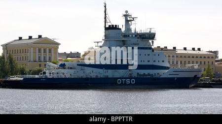 Das Finish Icebreaker OTSO an seinen Liegeplatz in Helsinki Finnland Sommer Stockfoto