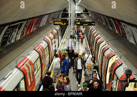 Clapham Common u-Bahnstation Interieur, Clapham, London Borough of Lambeth, Greater London, England, Vereinigtes Königreich Stockfoto