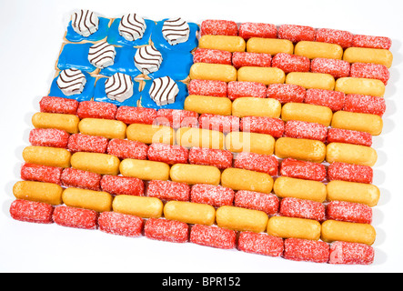 Eine amerikanische Flagge gemacht von Junk-Food-Produkten, einschließlich Twinkies, Zingers und Pop Tarts. Stockfoto